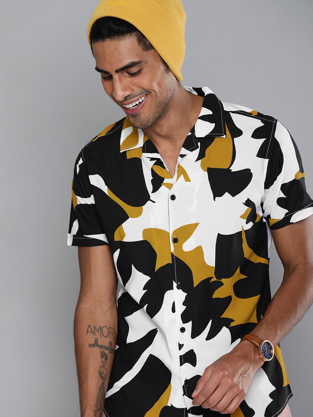 

HERE&NOW Men Black & White Slim Fit Printed Casual Shirt