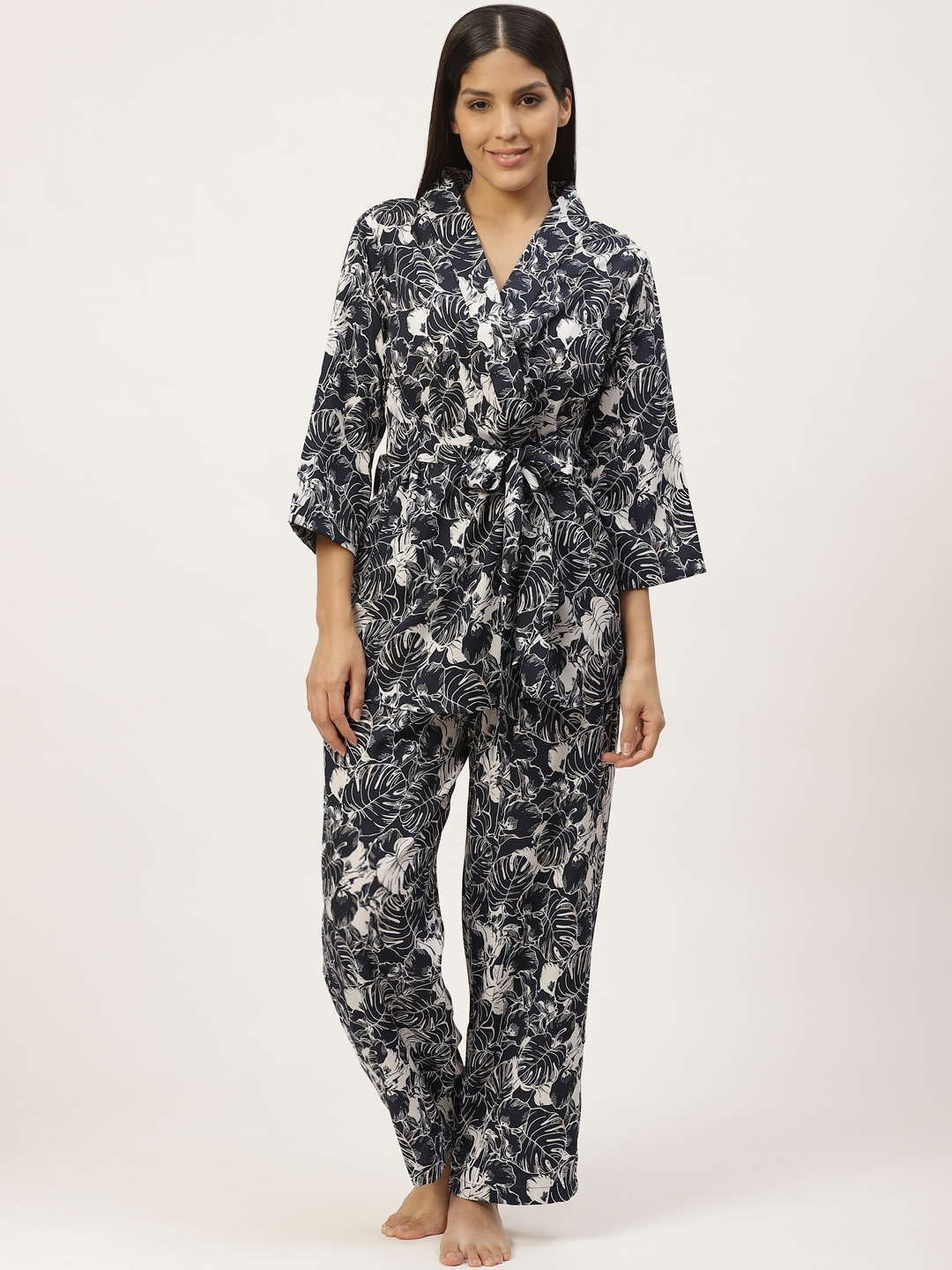 

WoowZerz Women Navy Blue & White Slim Fit Floral Print Night suit
