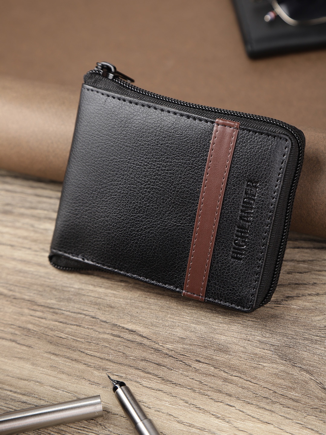 

HIGHLANDER Men Black Solid Zip Around Wallet