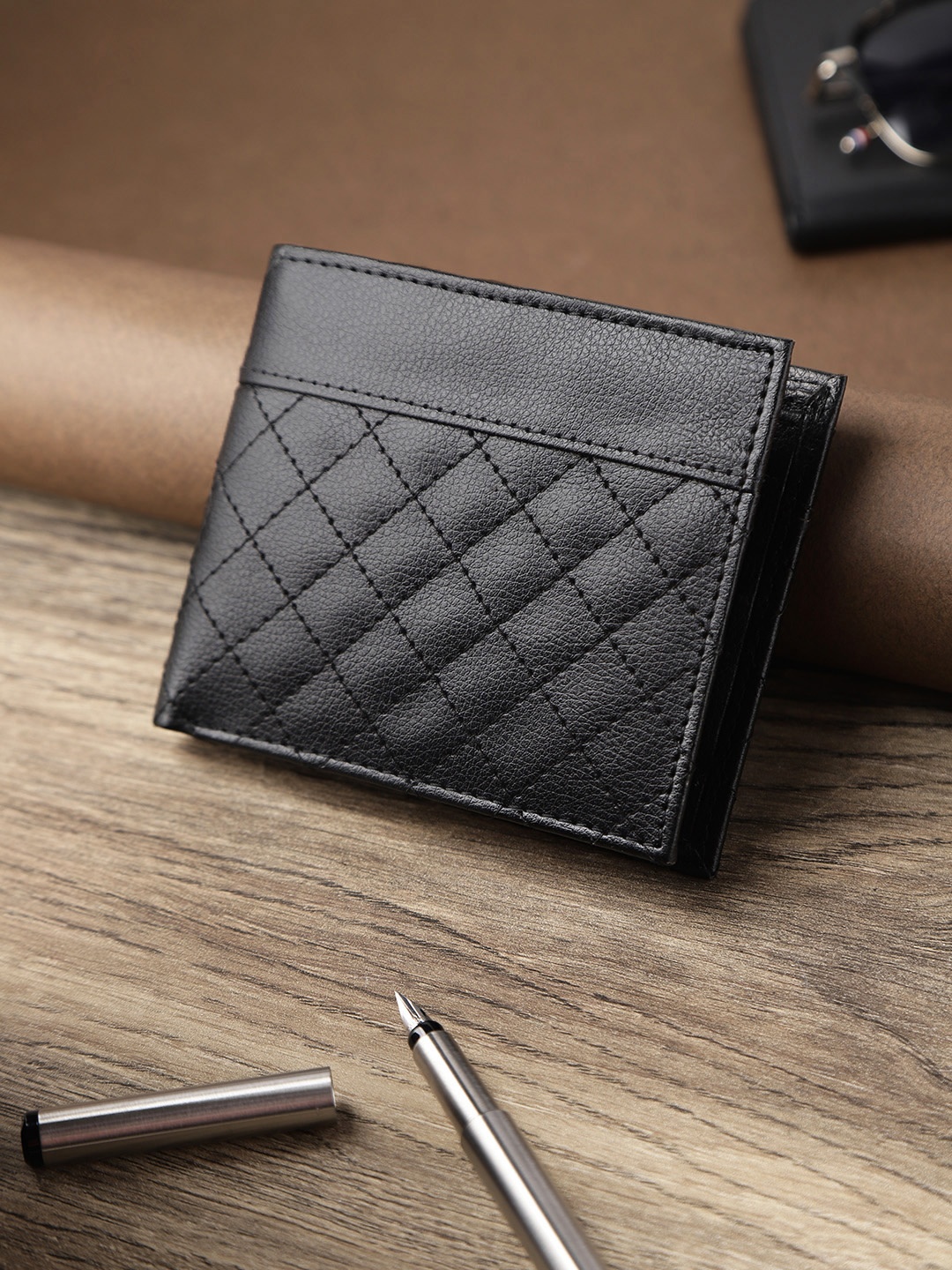 

HIGHLANDER Men Black Quilted Two Fold Wallet