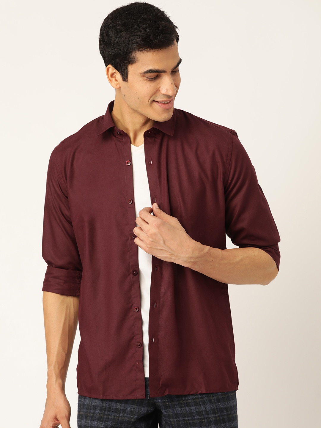 

SOJANYA Men Burgundy Classic Regular Fit Solid Casual Shirt