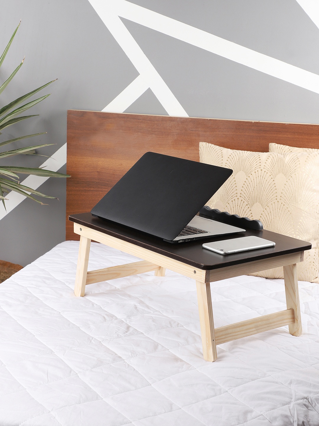 

CDI Coffee Brown Solid Portable Folding Laptop Cum Study Table