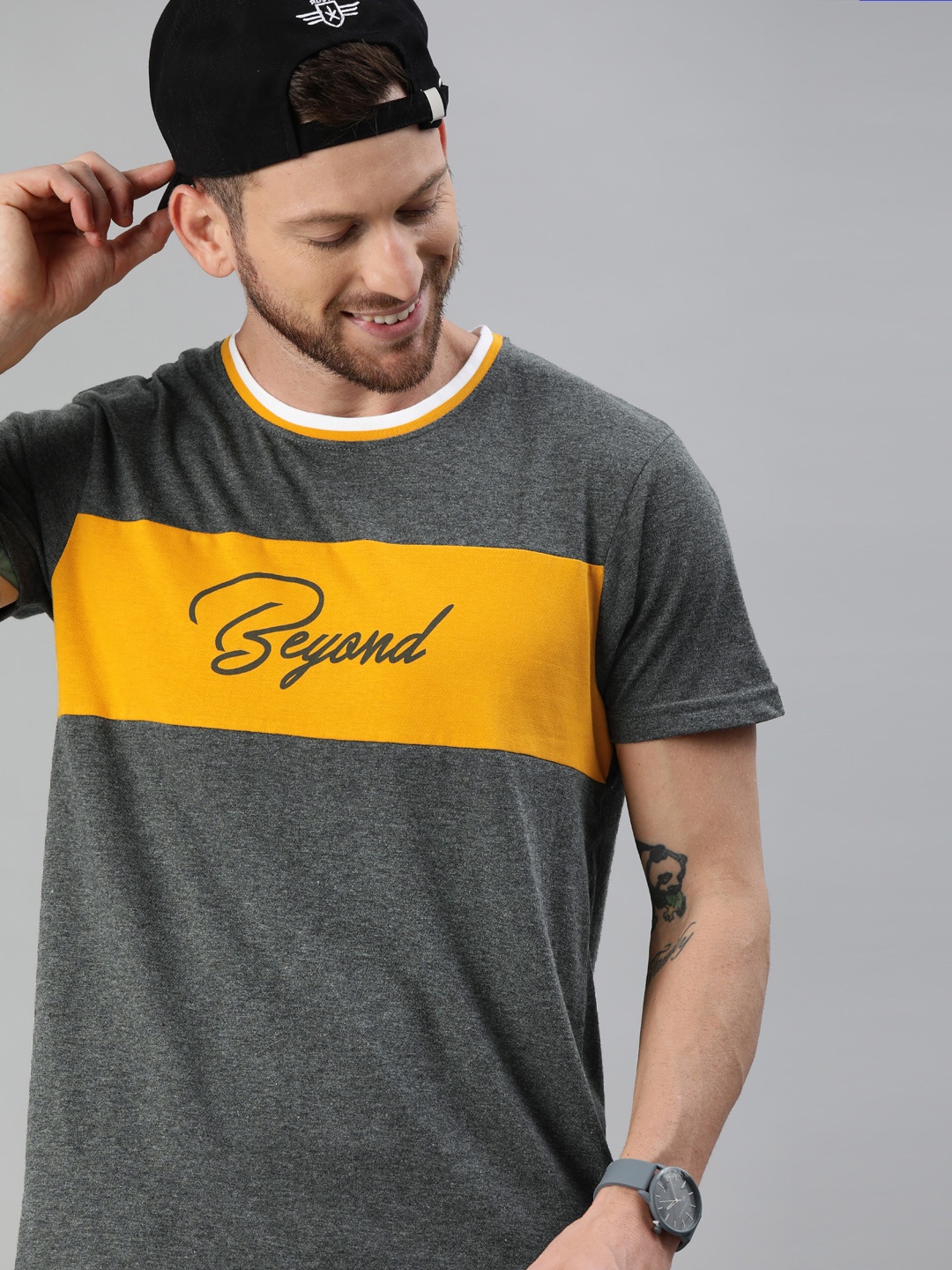 

HERE&NOW Men Charcoal Striped Round Neck T-shirt