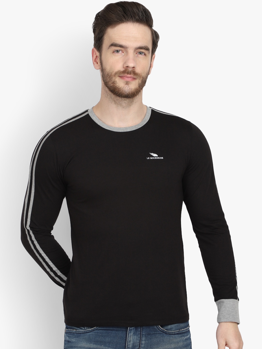 

LE BOURGEOIS Men Black Solid Round Neck T-shirt