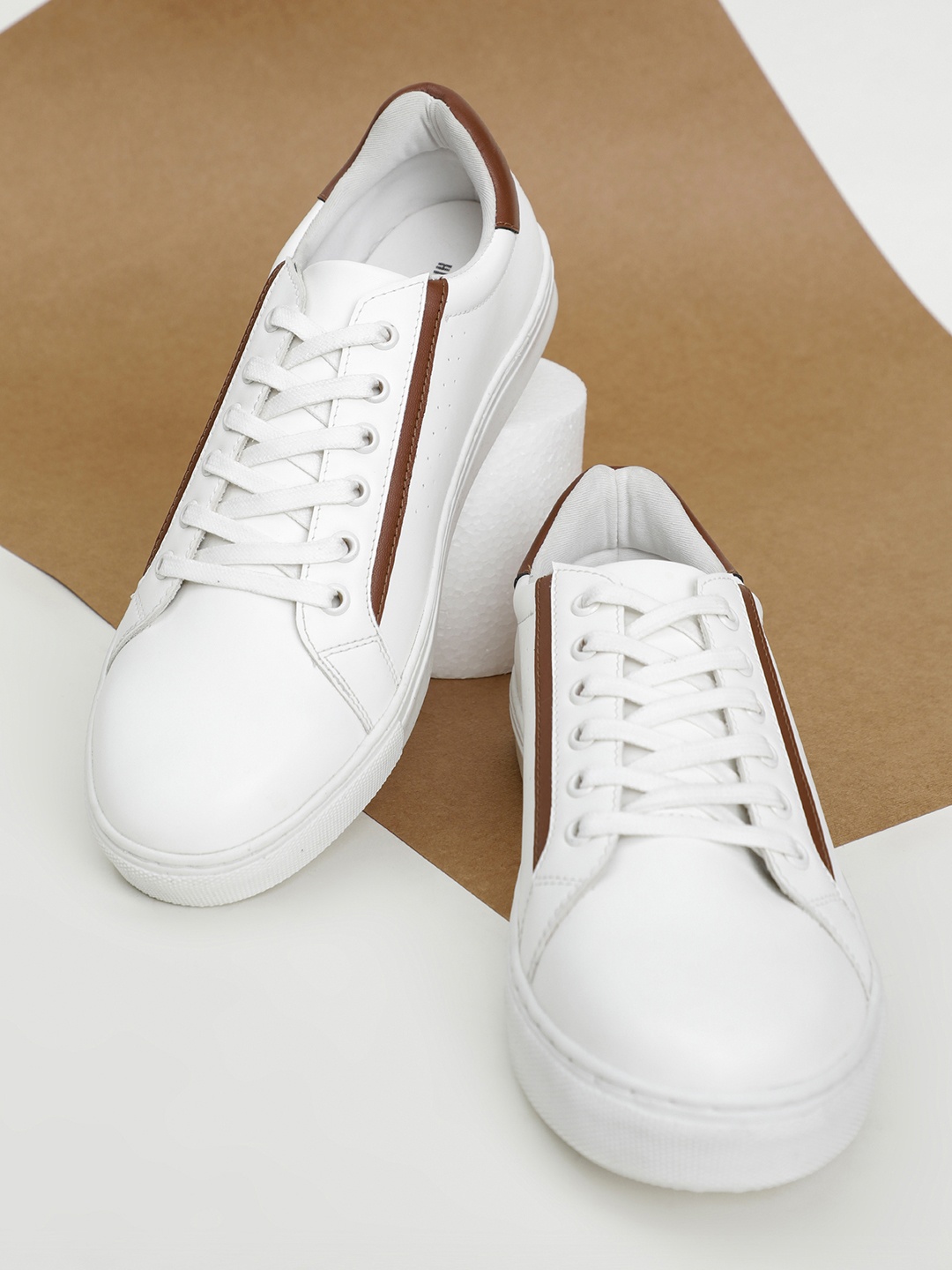 

HIGHLANDER PU LACE-UP SNEAKERS, White