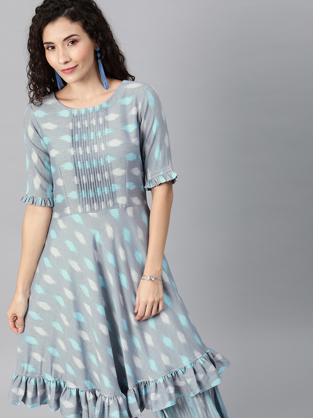 

Inddus Women Grey & Blue Printed Pleated Kurta with Harem Pants