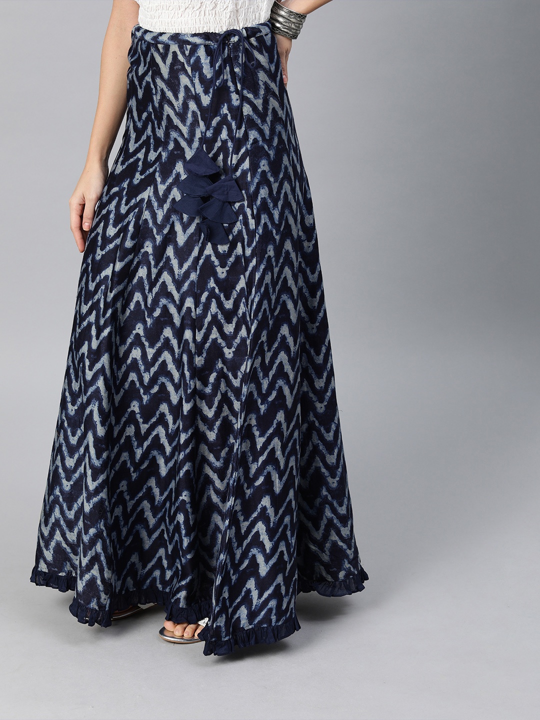 

Inddus Navy Blue & White Chevron Printed Pure Cotton Maxi Flared Skirt