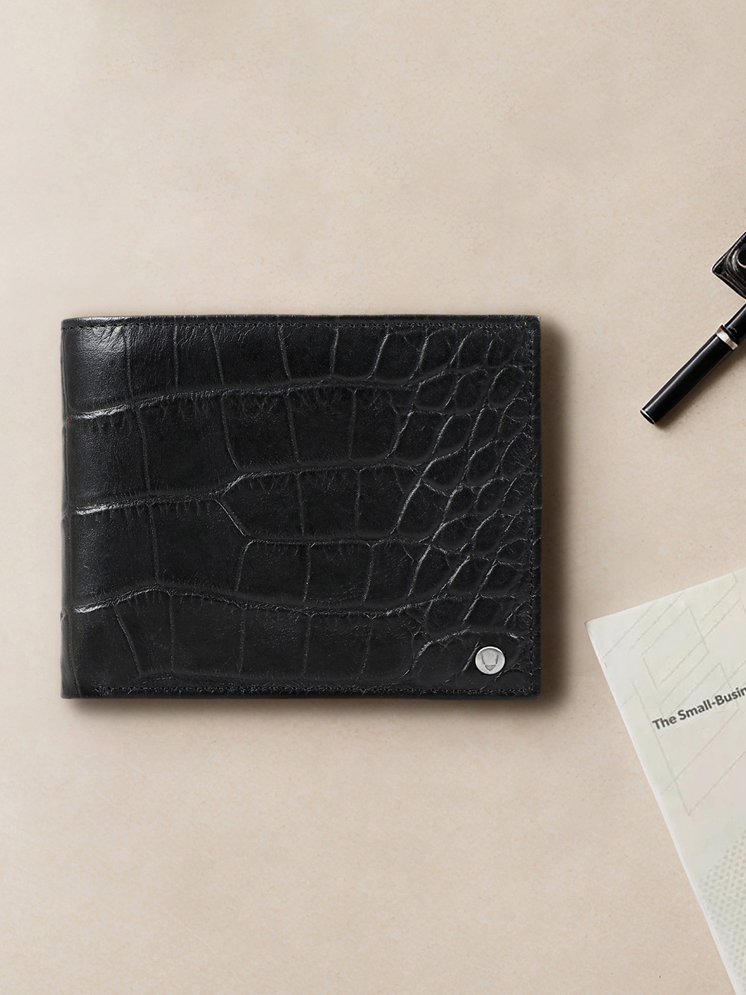 

Hidesign Men Black Textured Leather Two Fold Wallet