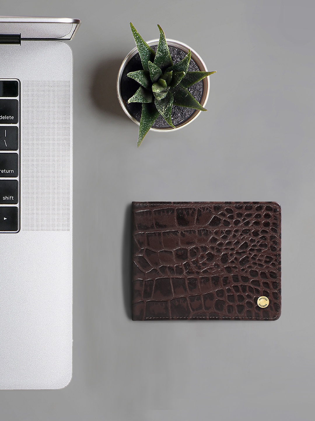 

Hidesign Men Brown Textured Two Fold Wallet