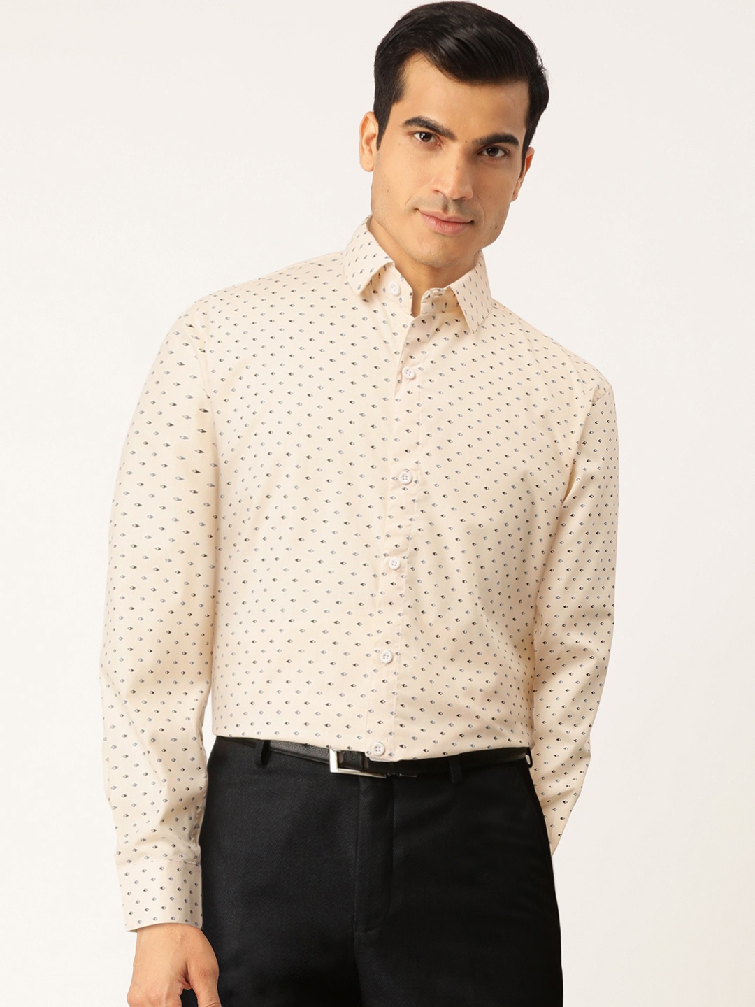 

JAINISH Men Cream-Coloured & Blue Classic Slim Fit Geometric Print Formal Shirt