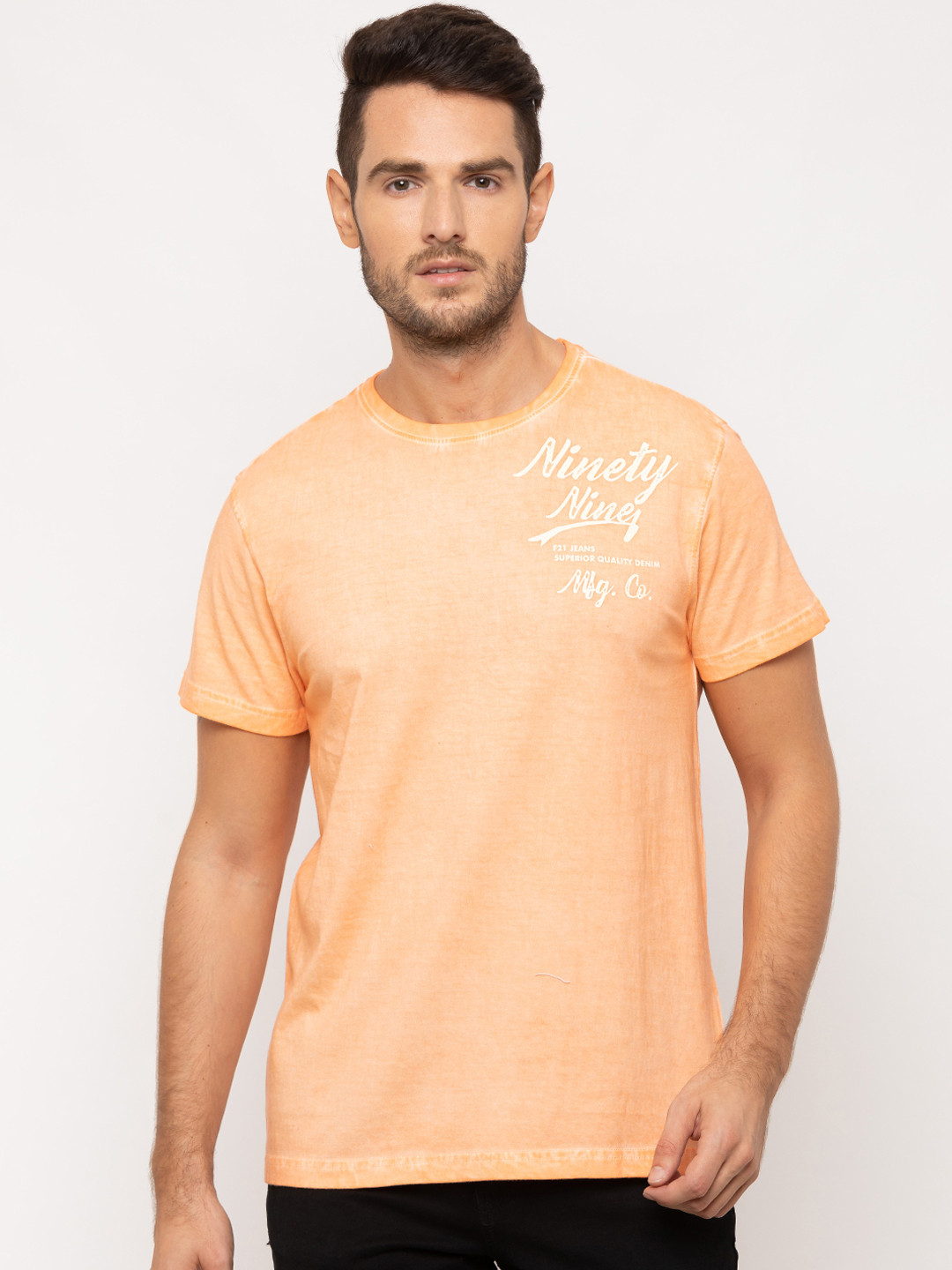 

Globus Men Coral Orange & White Printed Slim Fit Round Neck T-shirt