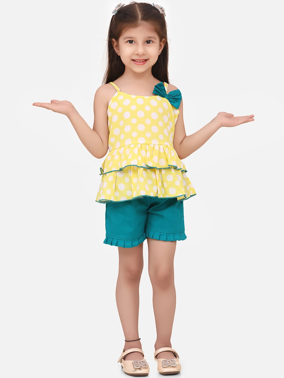 

Cutiekins Girls Yellow & Green Printed Top with Shorts