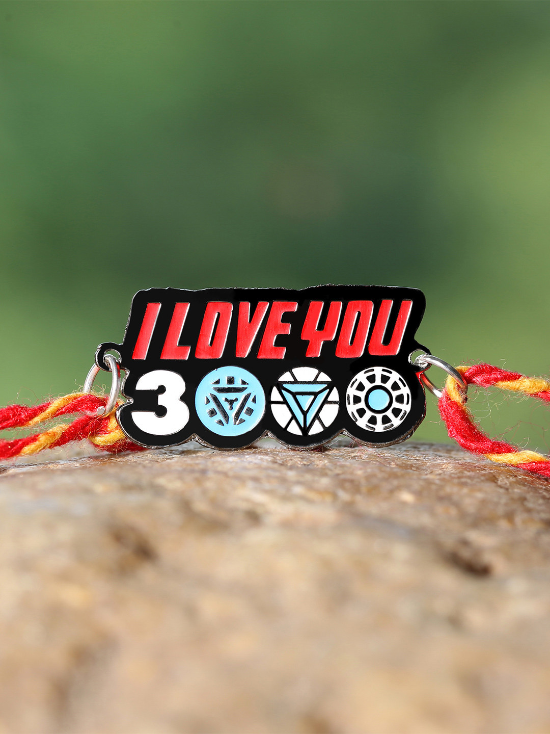 

Bigsmall Red Bracelet