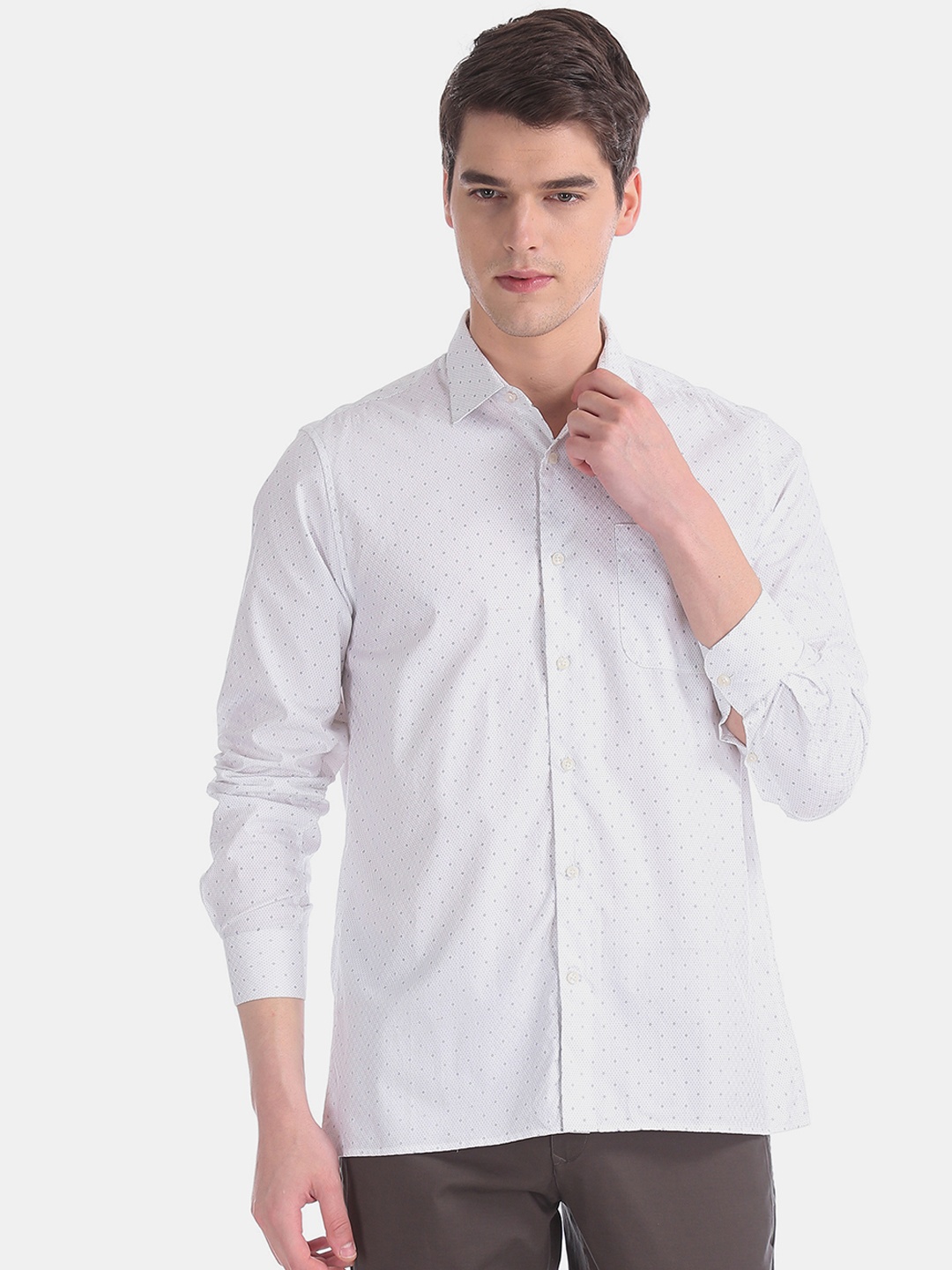 

AD By Arvind Men White & Blue Regular Fit Printed Casual Shirt