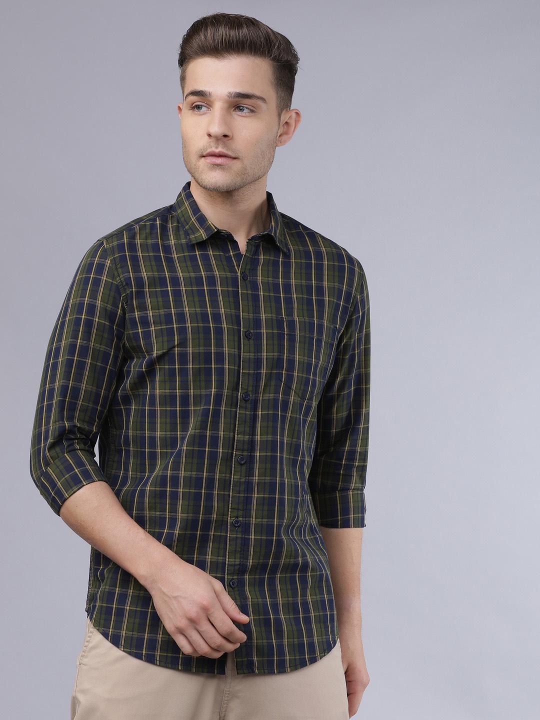 

HIGHLANDER Men Navy Blue & Olive Green Yarn Dyed Slim Fit Checked Casual Shirt