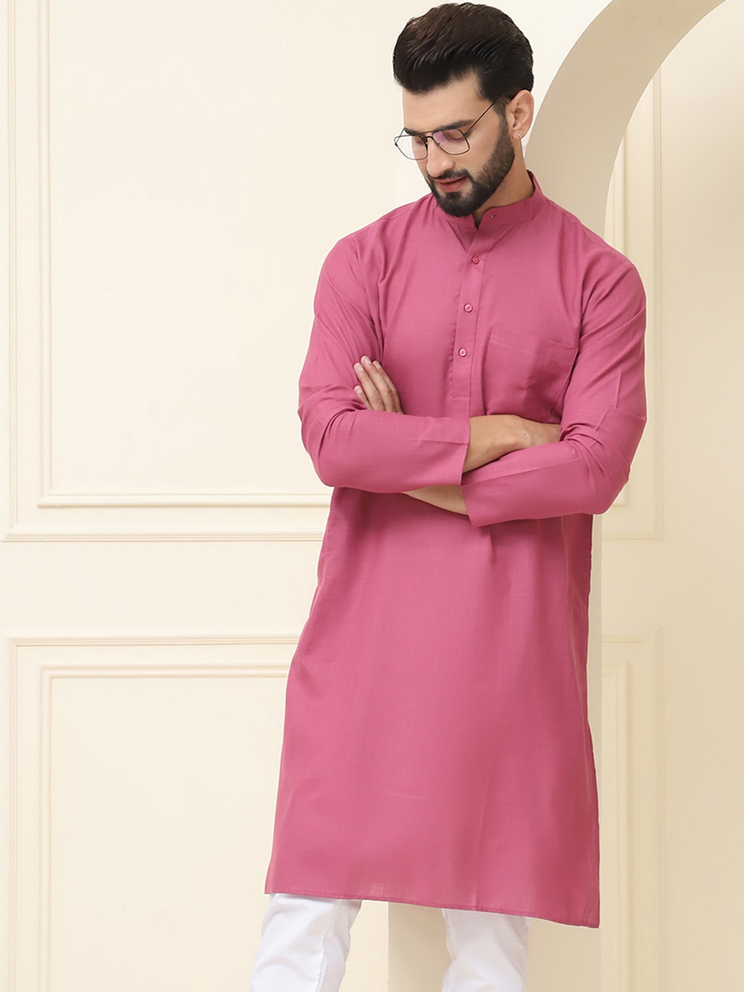 

SOJANYA Men Pink Solid Straight Kurta