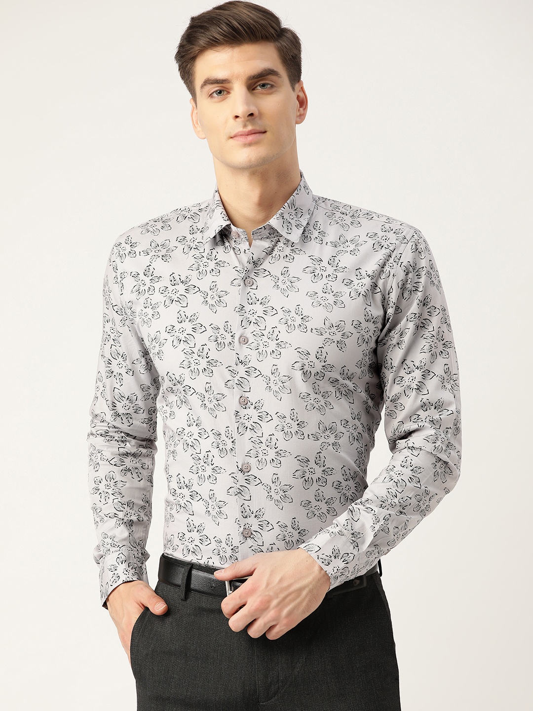 

SOJANYA Men Grey & Black Regular Fit Floral Print Formal Shirt