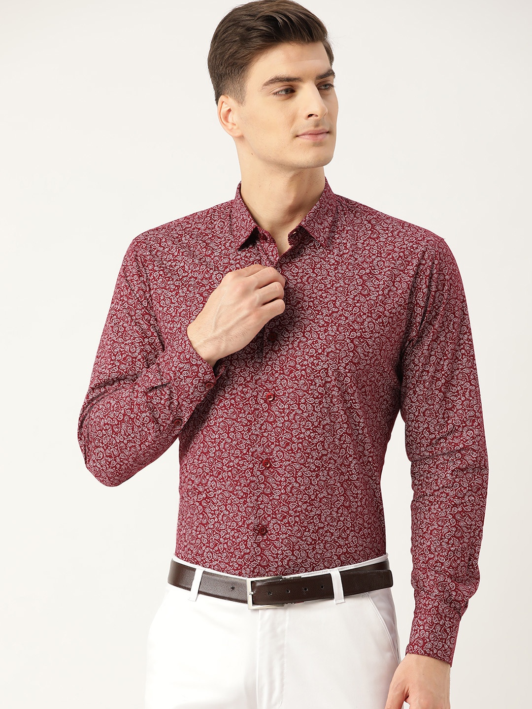 

SOJANYA Men Maroon & White Classic Regular Fit Printed Semiformal Shirt