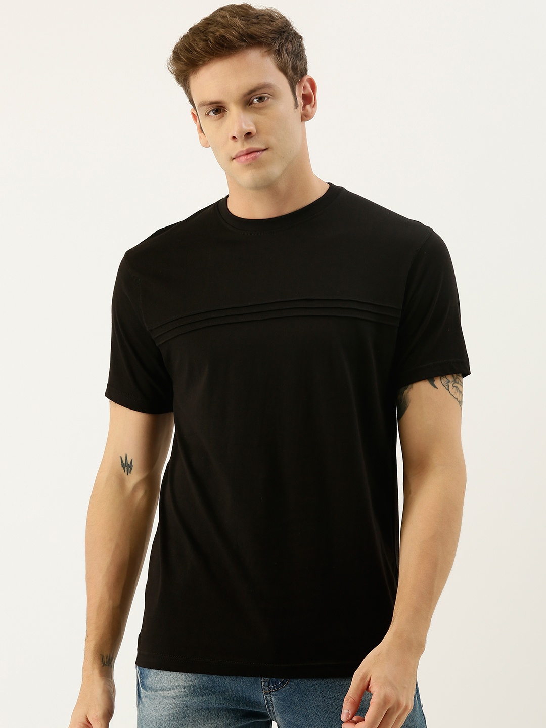

ARISE Men Black Self-Striped Round Neck T-shirt