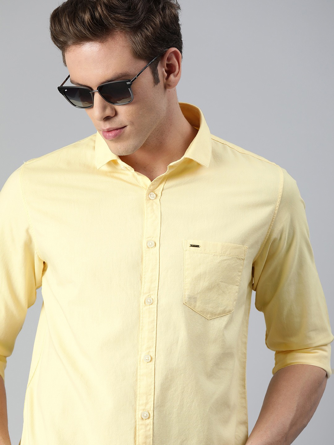 

SPYKAR Men Yellow Slim Fit Solid Casual Shirt