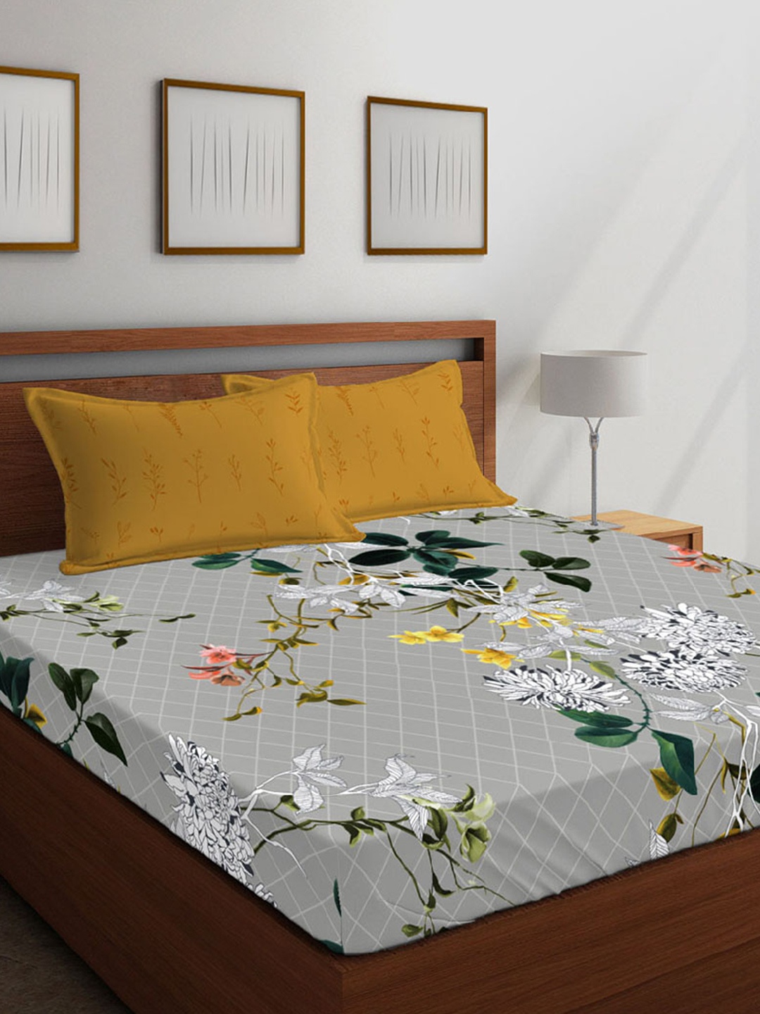 

Boutique Living India Grey & Yellow 210 TC Cotton 1 King Bedsheet with 2 Pillow Covers