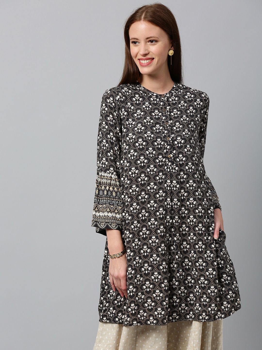 

Global Desi Women's Black & White Printed Tunic with Pocket