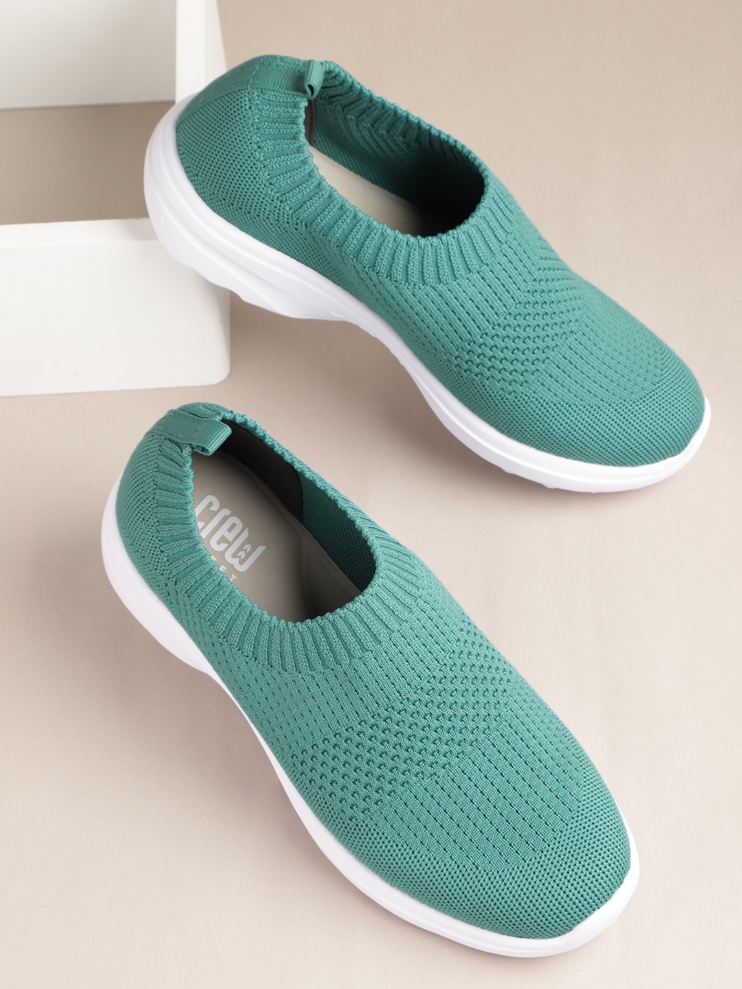 

Crew STREET Women Green Woven Design Walking Shoes