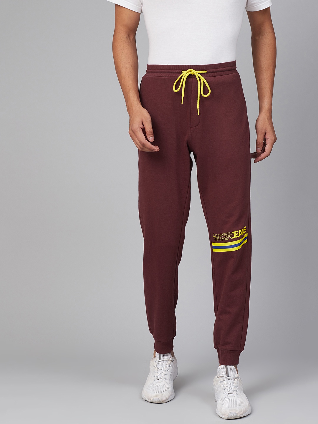 

UnderJeans by Spykar Men Maroon Printed Detail Joggers