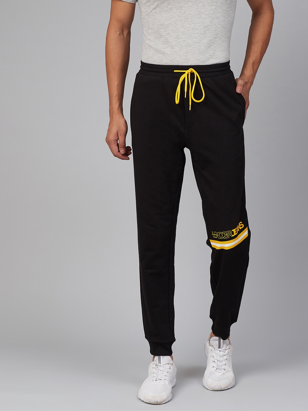 

UnderJeans by Spykar Men Black Printed Detail Joggers