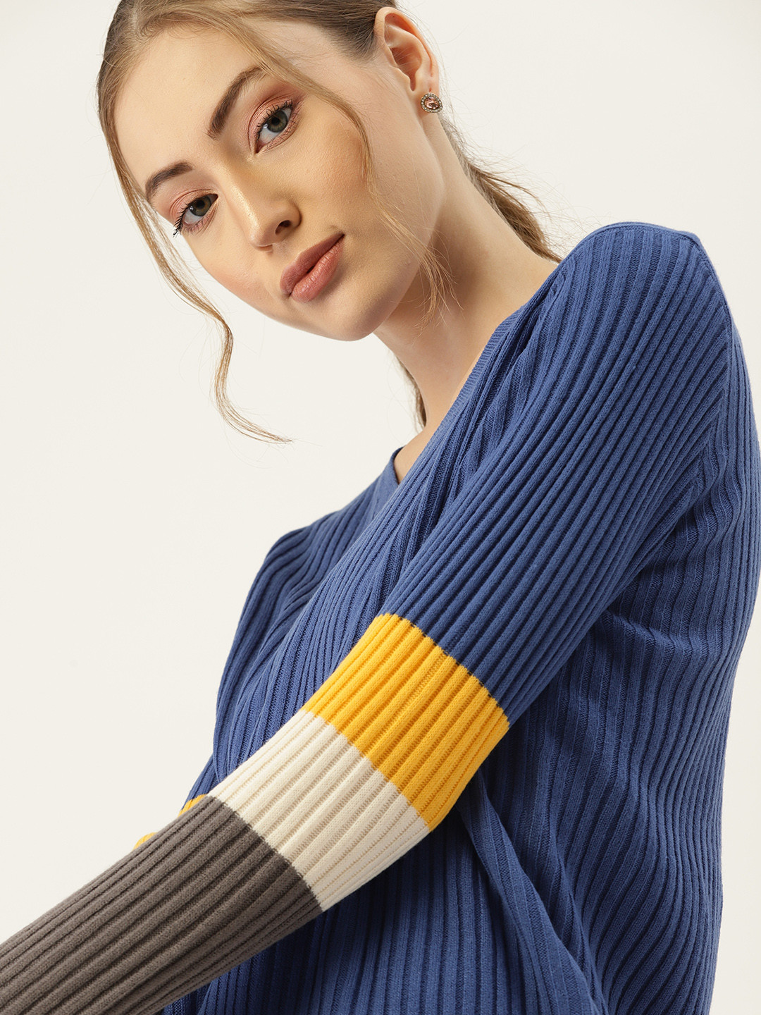 

DressBerry Women Blue Self Striped Acrylic Pullover Sweater