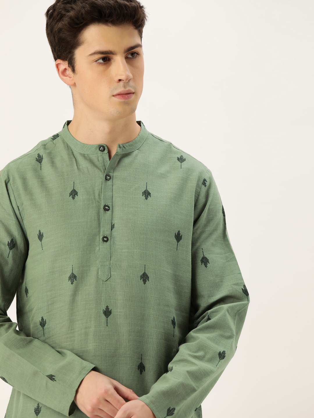 

House of Pataudi Men Green & White Woven Design Kurta with Trousers