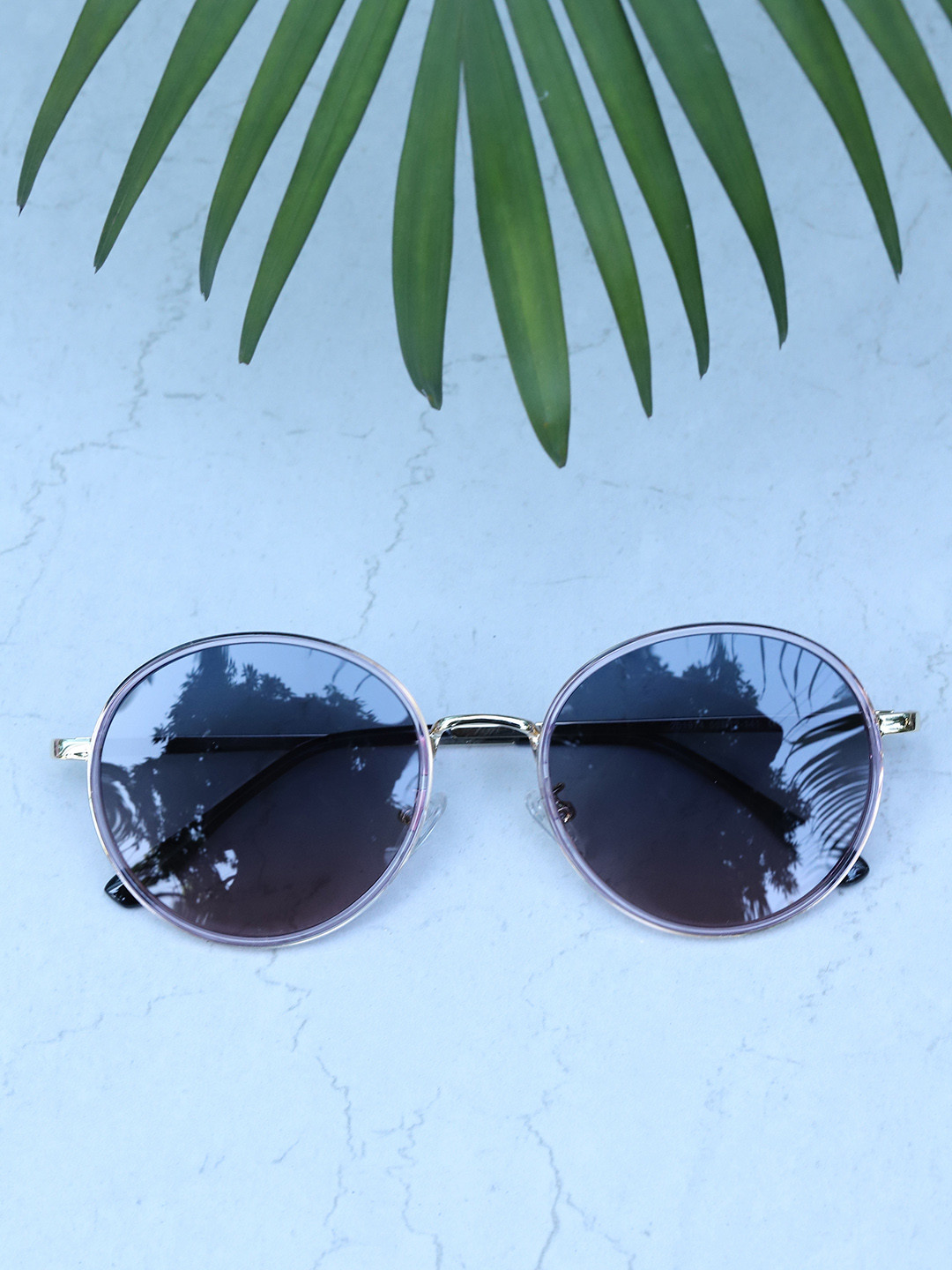 

Carlton London Women Gradient Polarised Oval Sunglasses 201974, Pink