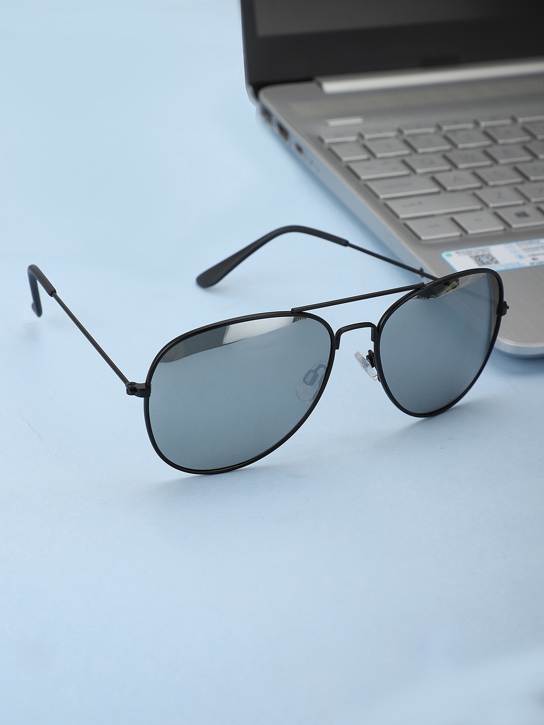 

Carlton London Unisex Mirrored Polarised Aviator Sunglasses 61901, Silver