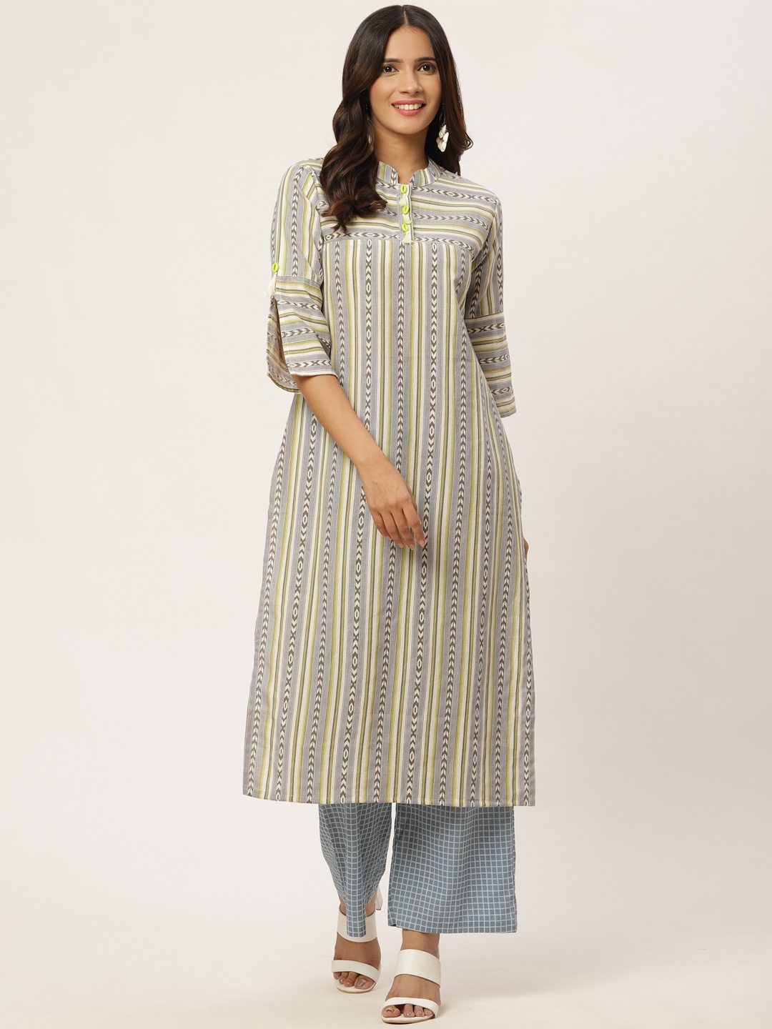 

FABRIC FITOOR Women Off-White & Blue Printed Kurta with Palazzos