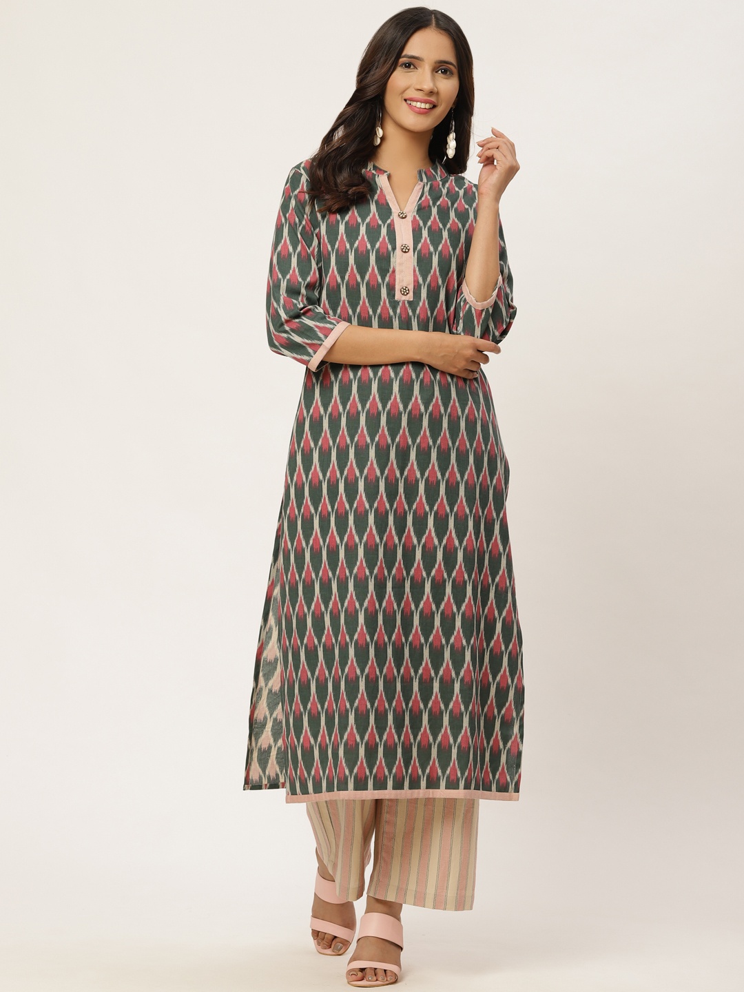 

FABRIC FITOOR Women Green & Pink Ikat Print Kurta with Palazzos