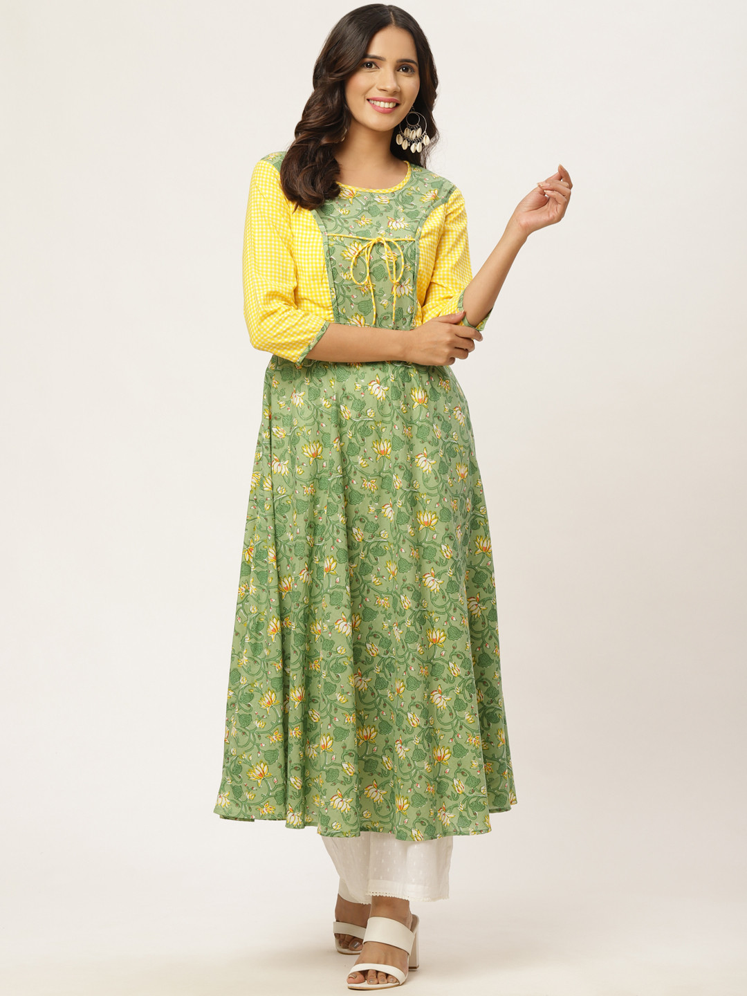 

FABRIC FITOOR Women Green & Yellow Printed A-Line Kurta