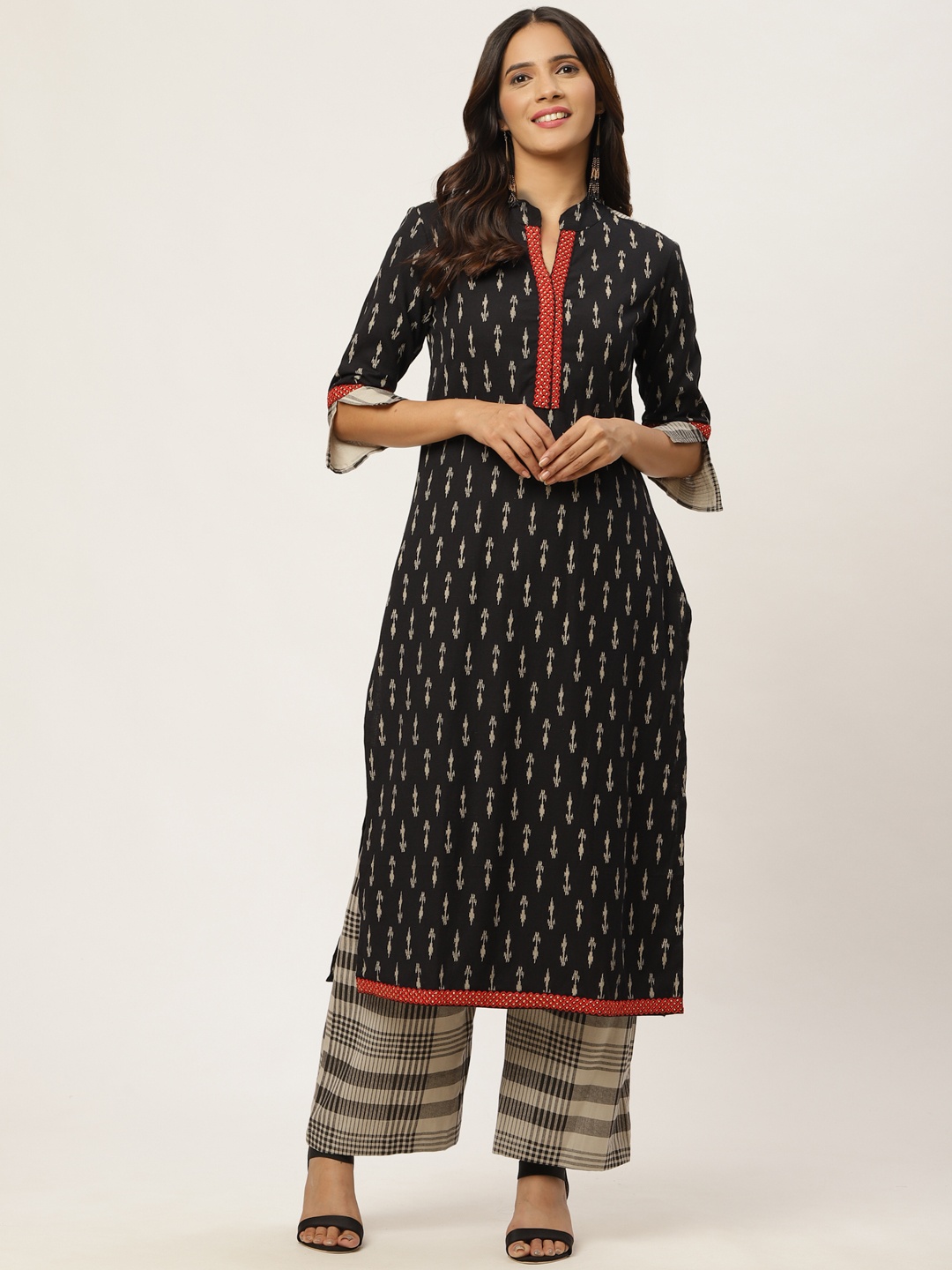 

FABRIC FITOOR Women Black & Grey Ikat Print Kurta with Checked Palazzos