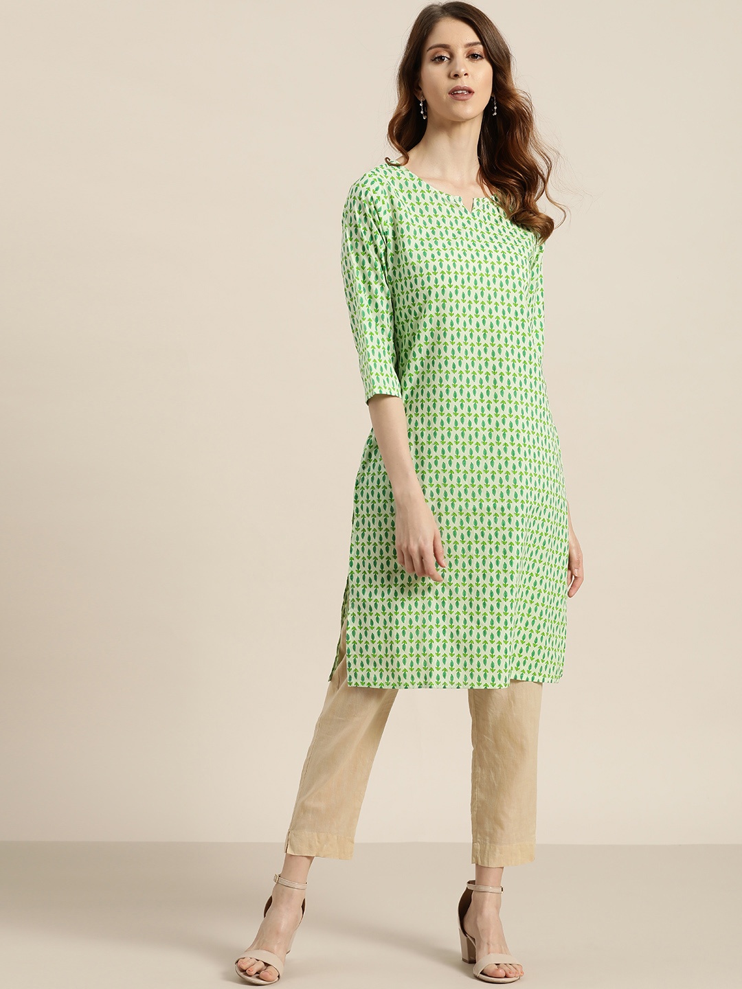 

Sangria Women Green Leaf Print Kurta