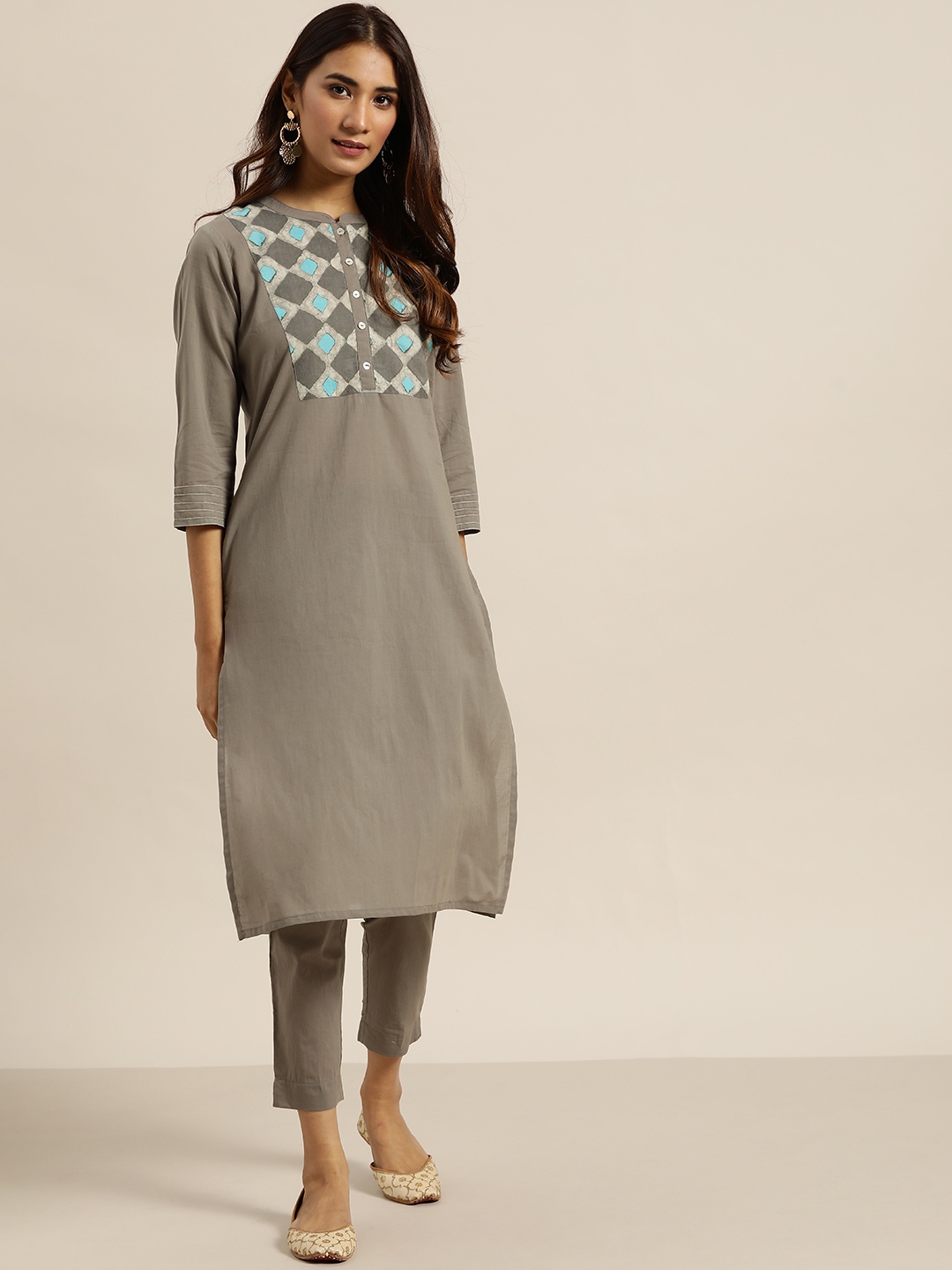 

Sangria Women Grey Yoke Design Kurta with Trousers