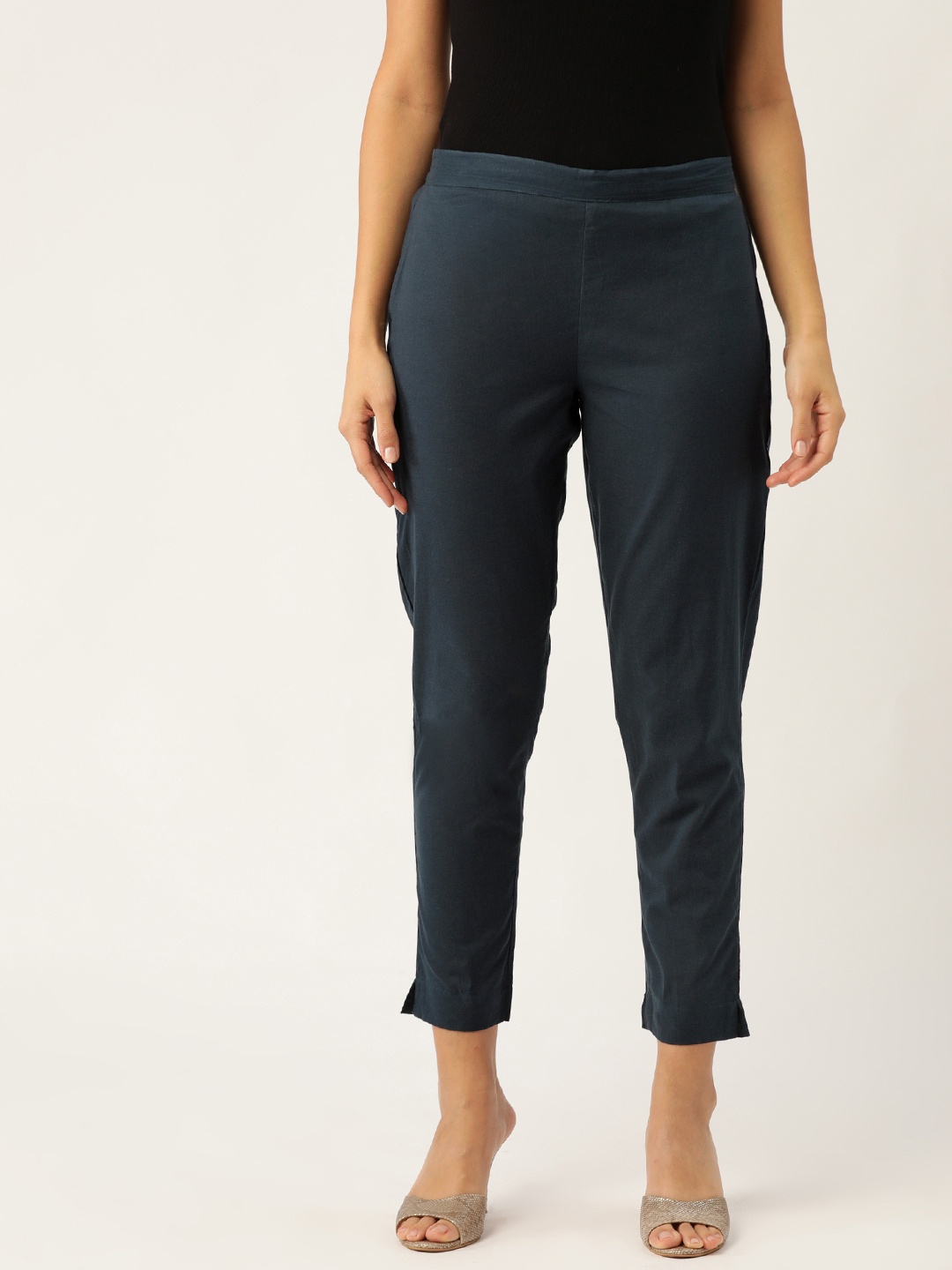 

Sangria Women Navy Blue Regular Fit Solid Cropped Trousers