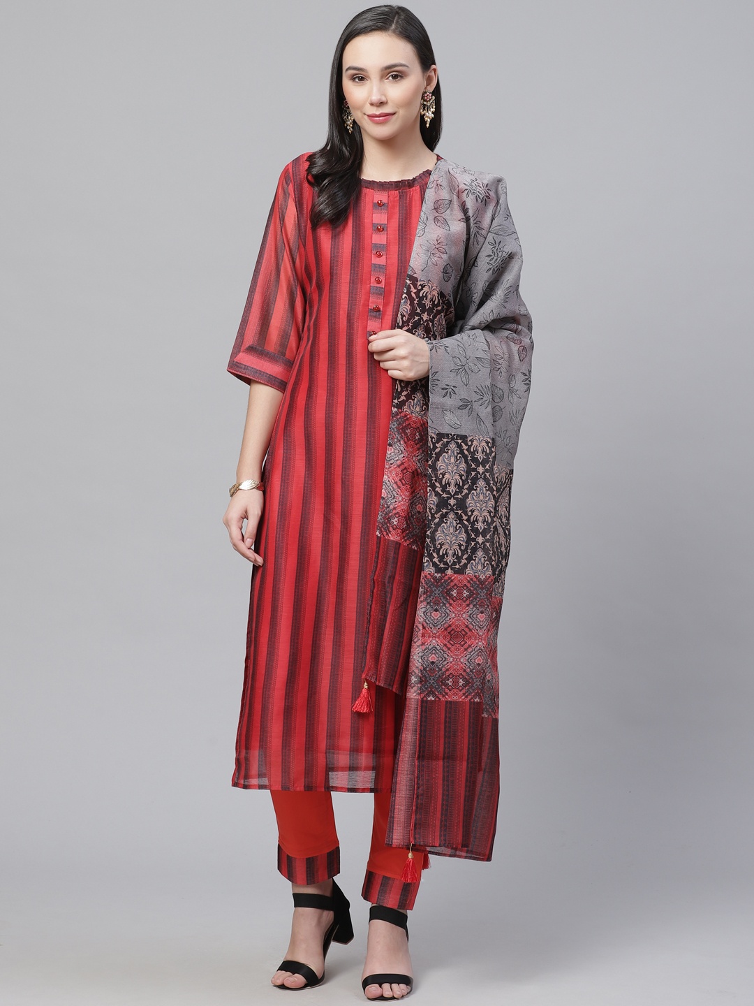 

Chhabra 555 Red & Black Handloom Digital Print Unstitched Dress Material