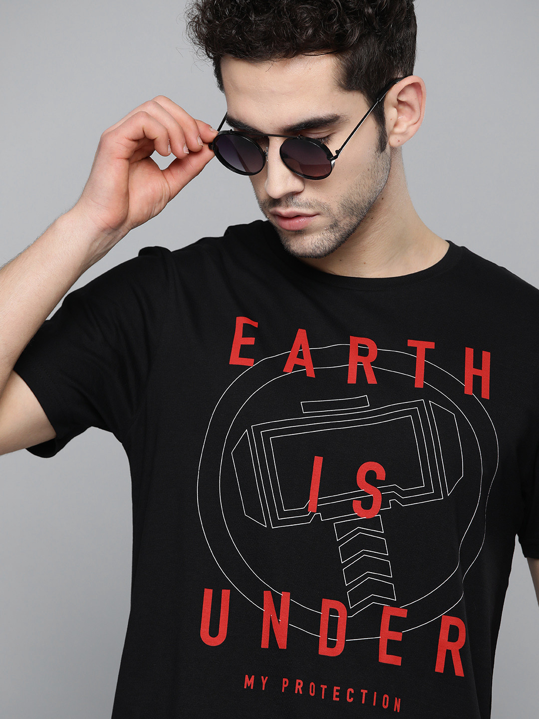 

Kook N Keech Marvel Men Black Red Printed Round Neck Thor Pure Cotton T-shirt
