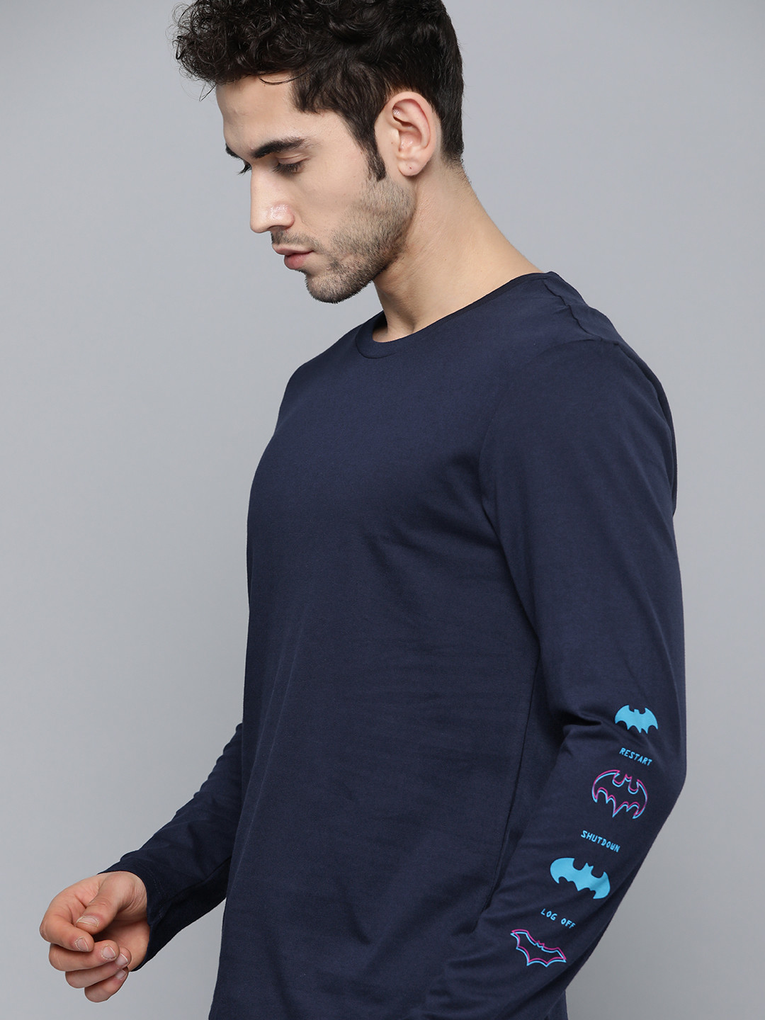 

Kook N Keech Batman Men Navy Blue Solid Pure Cotton Round Neck T-shirt
