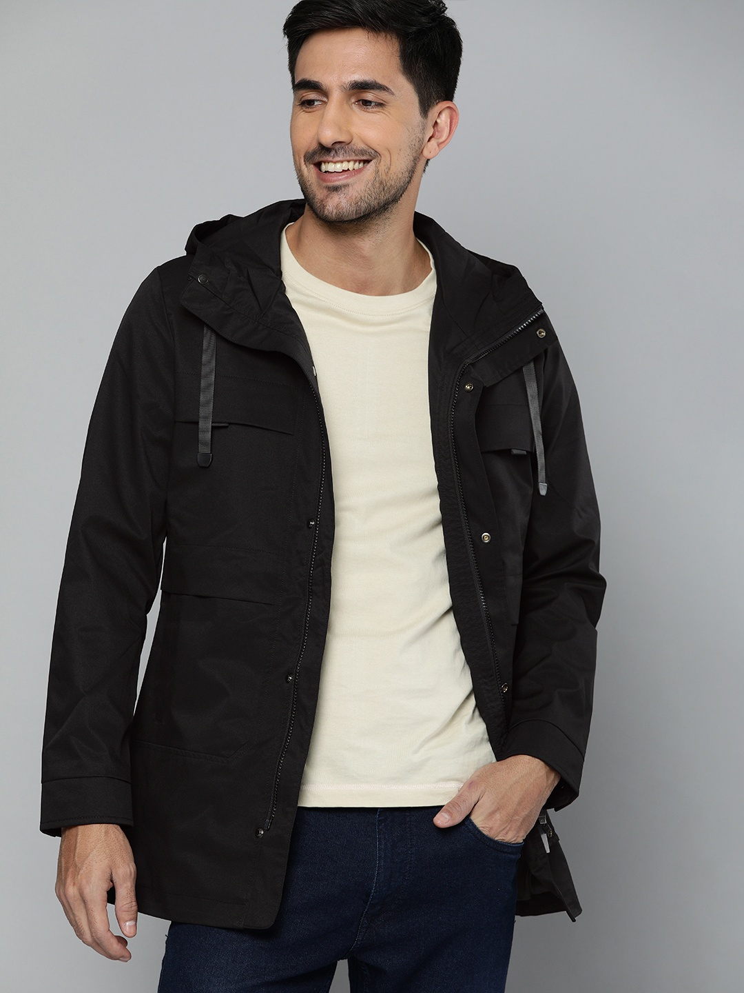 

Mast & Harbour Men Black Solid Padded Jacket