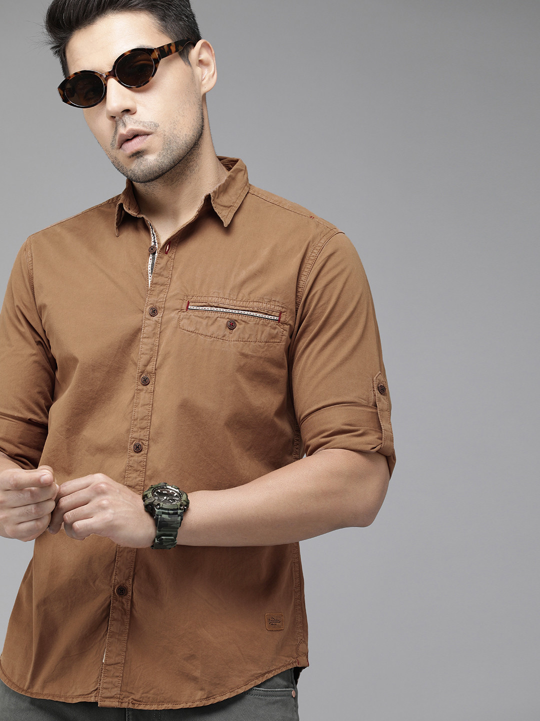 

Roadster Men Rust Regular Fit Solid Casual Shirt