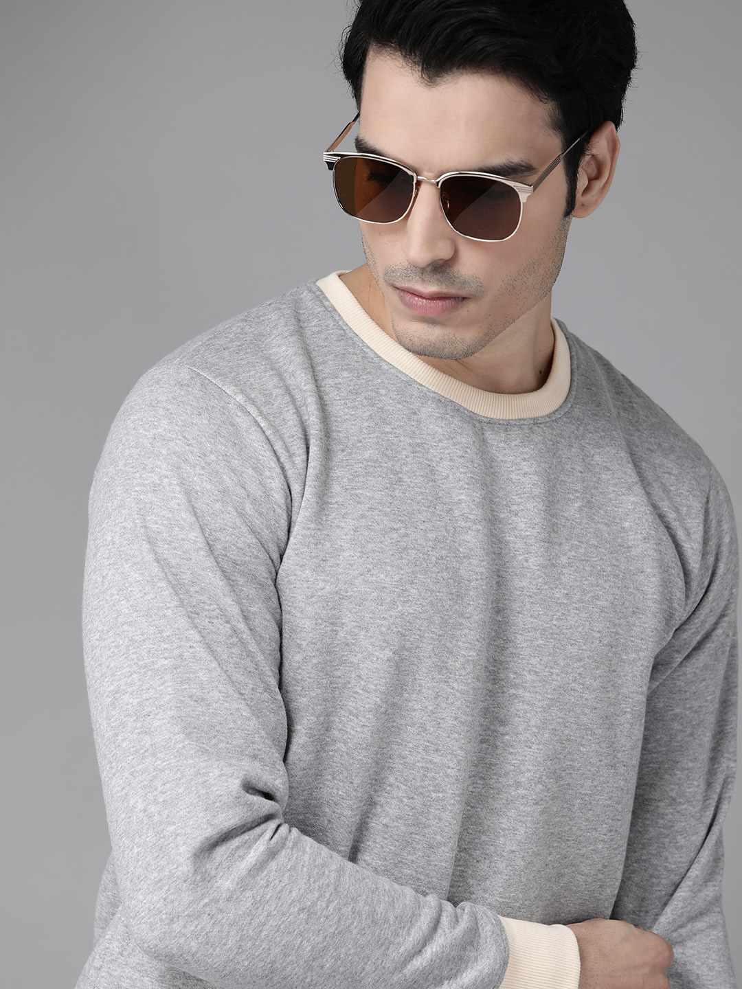 

Roadster Men Grey Melange Solid Sweatshirt