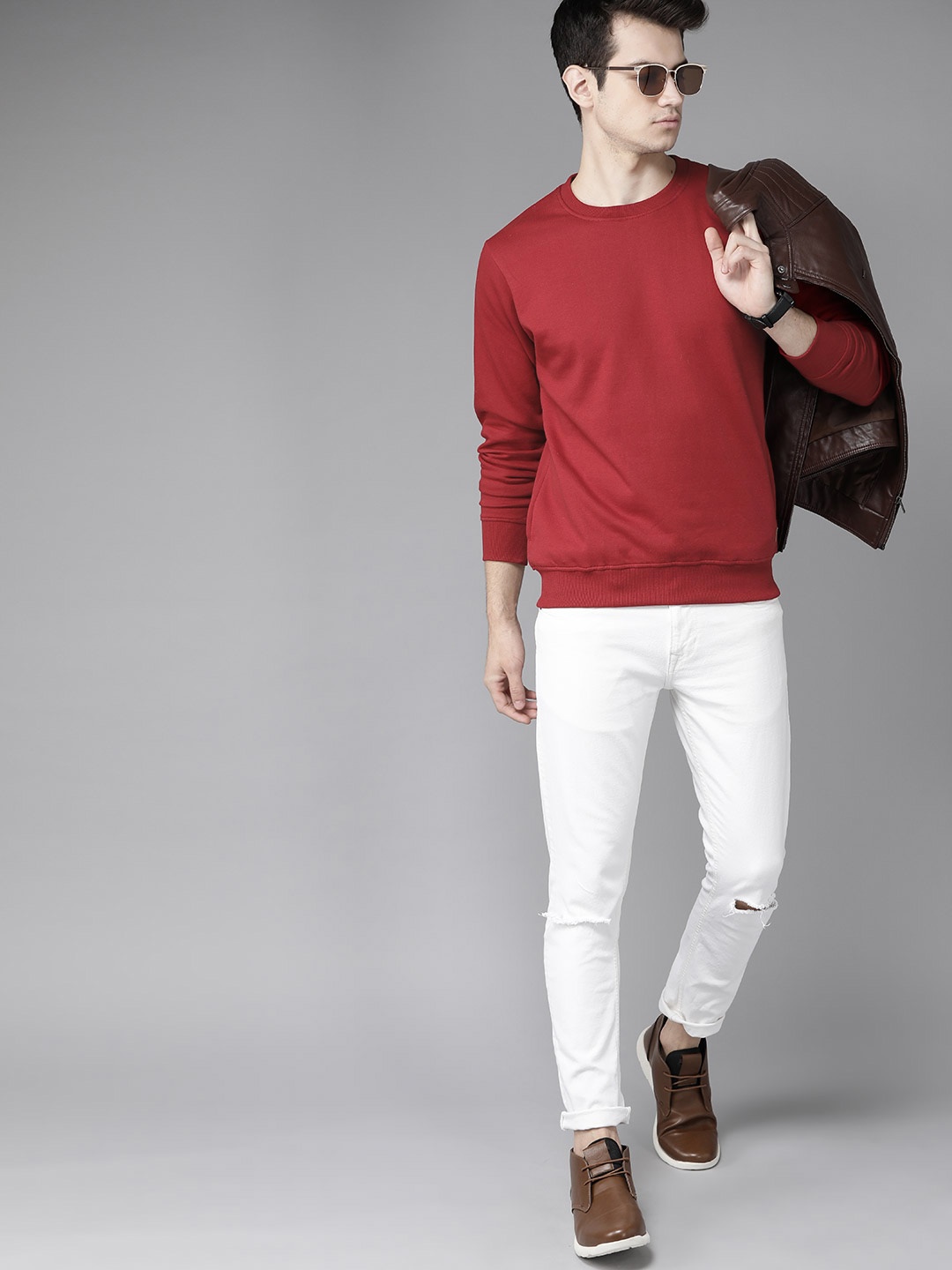 

Roadster Men Maroon Solid Sweatshirt