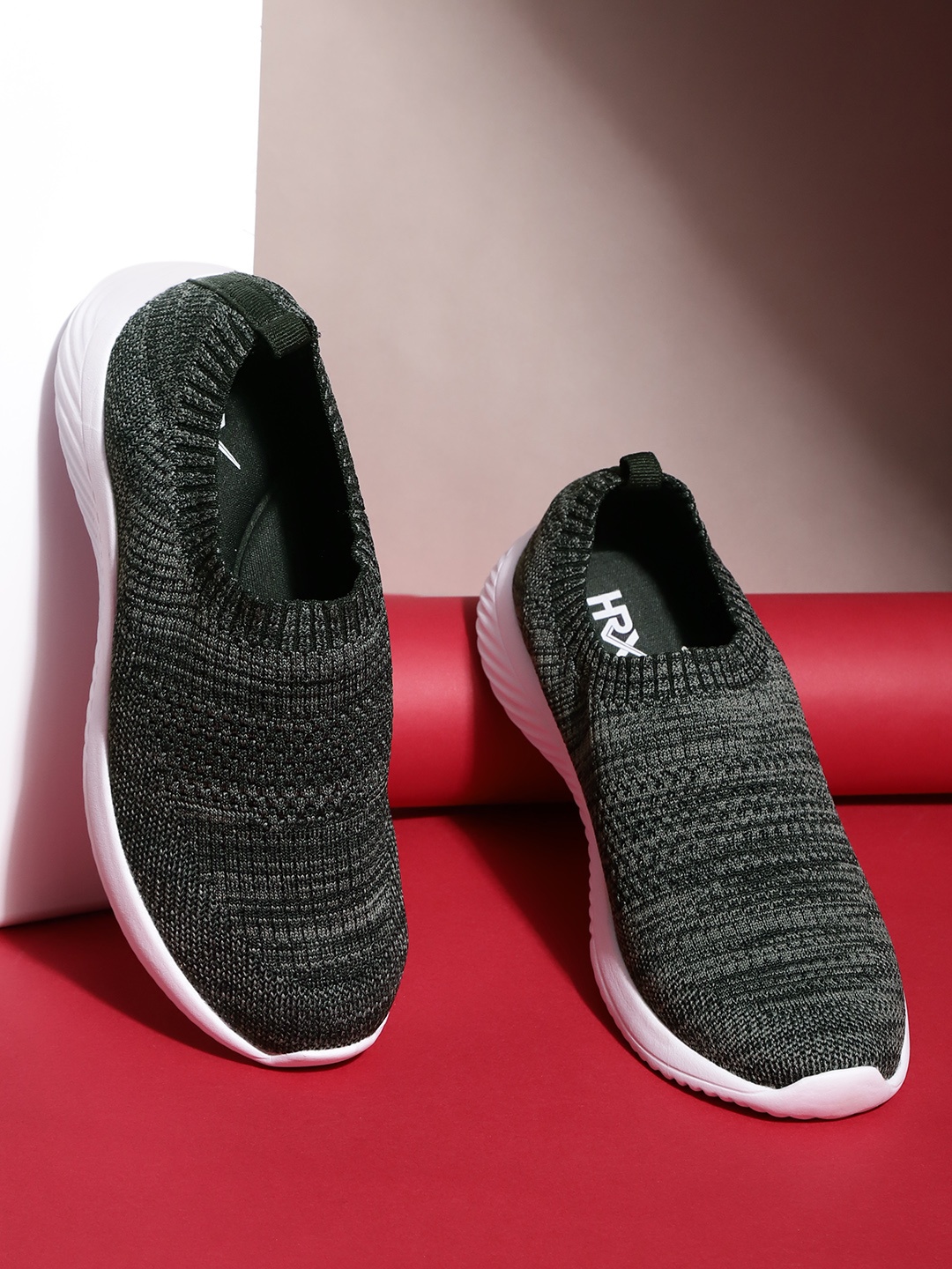 

HRX by Hrithik Roshan Women Black & Charcoal Grey Walk Ride Running Shoes
