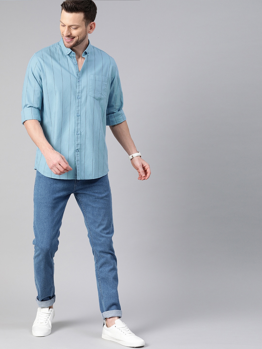 

Mast & Harbour Men Blue & Black Regular Fit Striped Casual Shirt