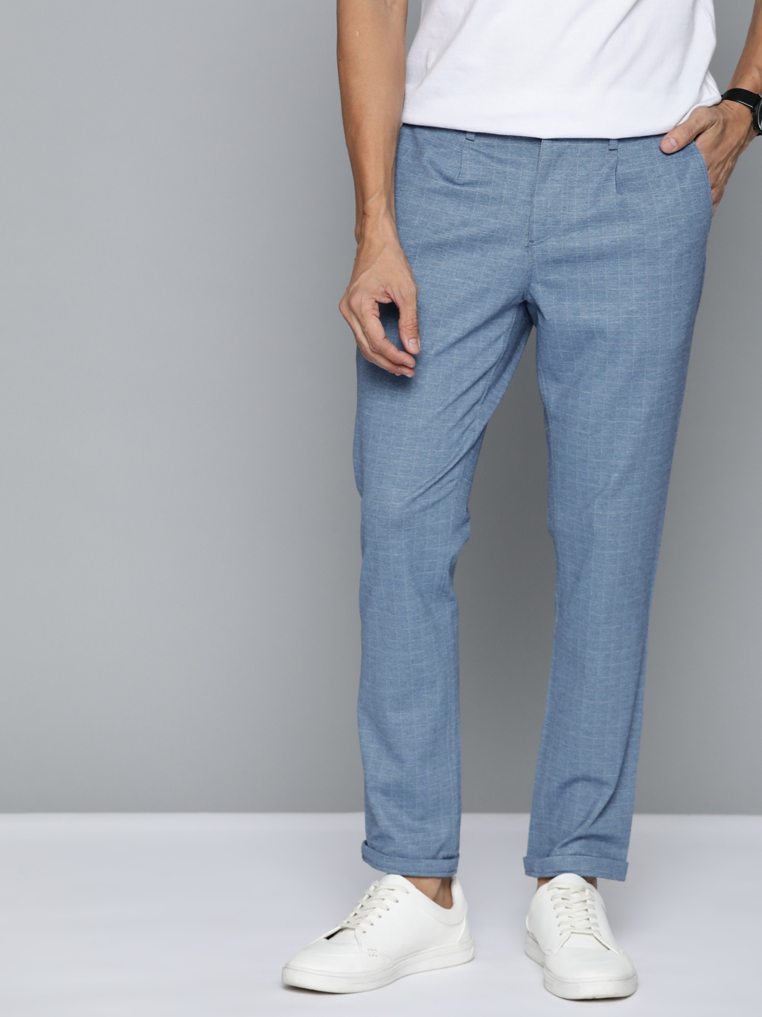 

Mast & Harbour Men Blue & Grey Regular Fit Checked Trousers